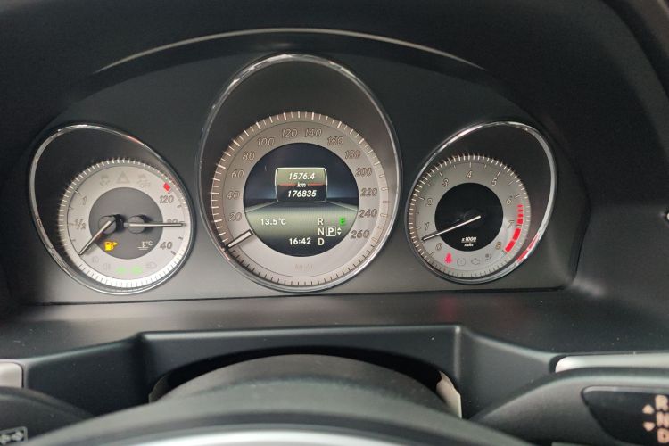 奔驰GLK级 2013款 GLK 300 4MATIC 动感天窗型中控内饰14