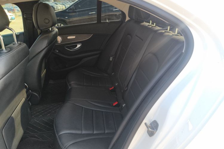 奔驰C级 2020款 改款 C 260 L 运动版中控内饰21