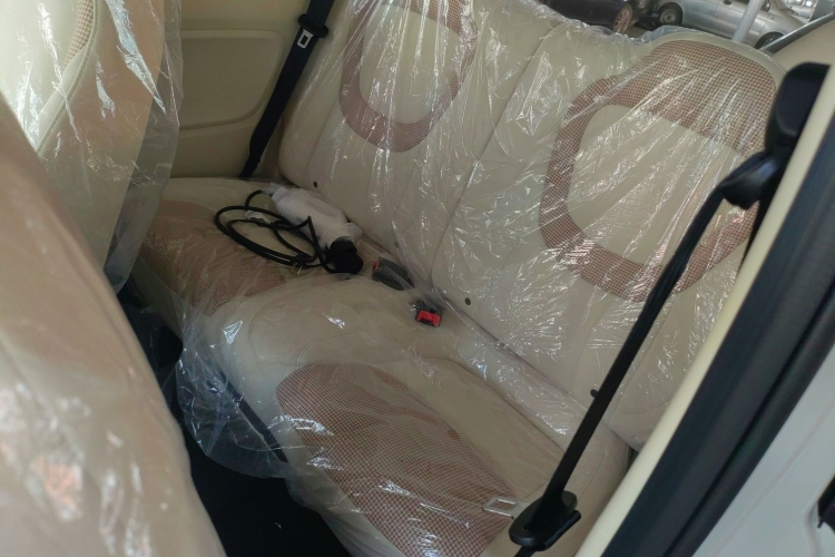 五菱汽车 宏光MINIEV 2024款 第三代 215km 青春版中控内饰21