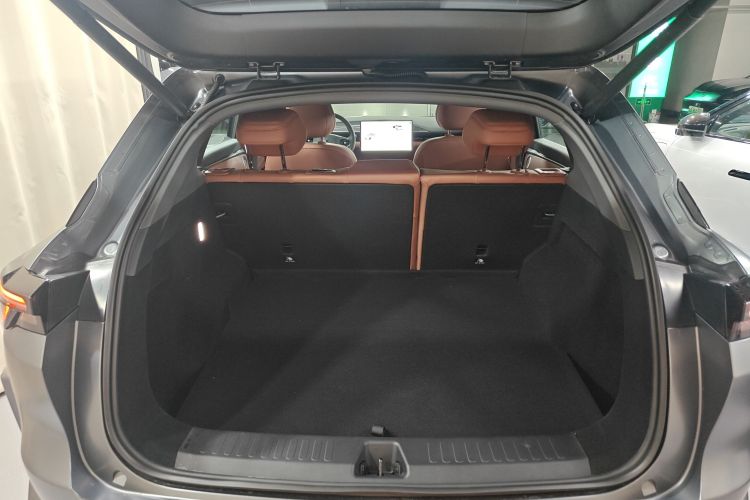 ARCFOX极狐 极狐 阿尔法T5(ARCFOX αT5) 2026款 纯电 560 睿享版机舱底盘23