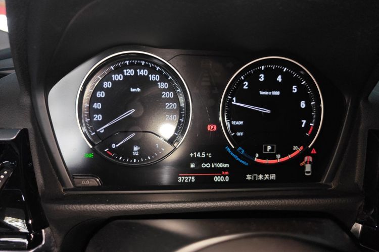 宝马1系 2021款 125i M运动曜夜版中控内饰14