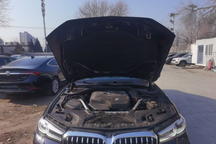 宝马5系 2022款 改款二 525Li M运动套装机舱底盘24