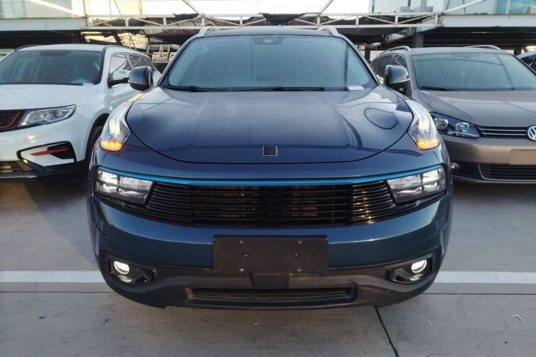 领克01 2017款 2.0T 两驱耀Pro版车身外观2