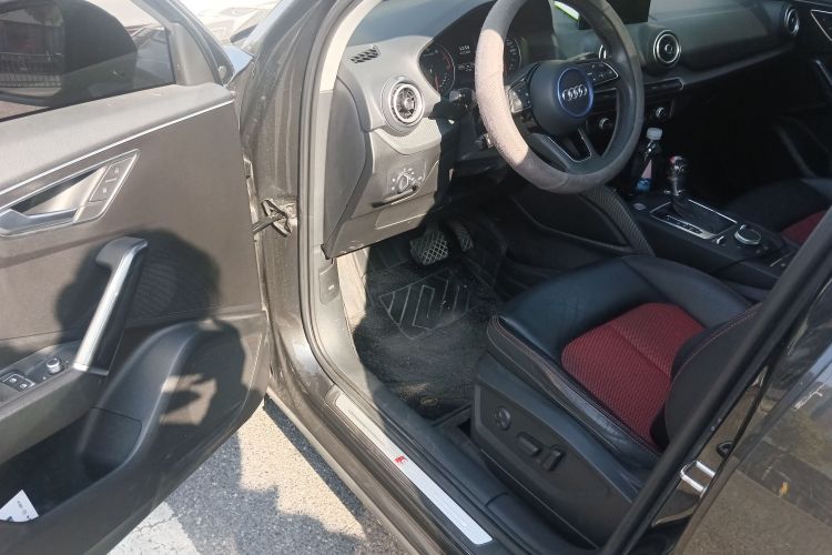 奥迪Q2L 2020款 35 TFSI 时尚动感型中控内饰20