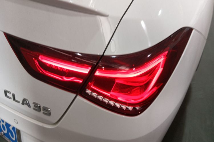 奔驰CLA AMG 2022款 AMG CLA 35 4MATIC车身外观9