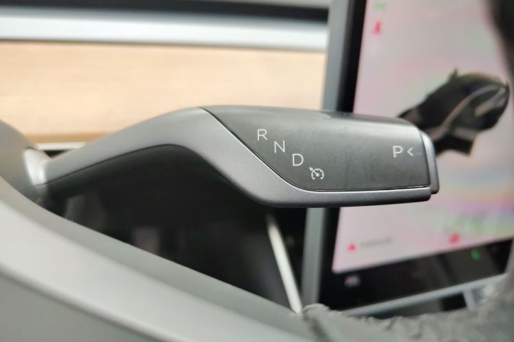 特斯拉 Model 3 2020款 改款 标准续航后驱升级版中控内饰18