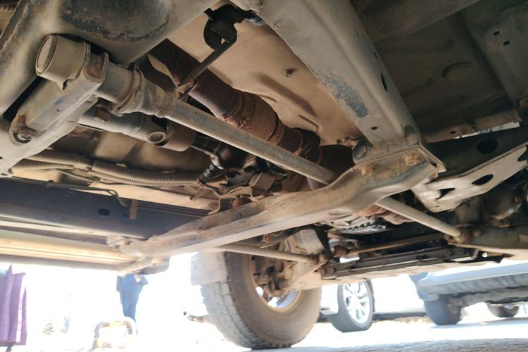 猎豹汽车 猎豹6481 2009款 2.2L 手动两驱局部细节9001