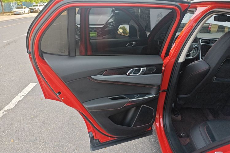 领克01 2019款 2.0T 四驱劲Pro版 国VI中控内饰7008