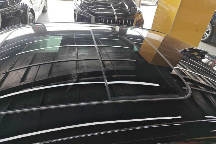 红旗H5 2025款 2.0T 自动玄影200万辆纪念版局部细节57