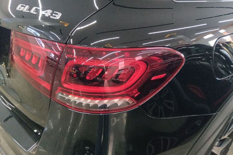 奔驰GLC AMG 2022款 AMG GLC 43 4MATIC车身外观9