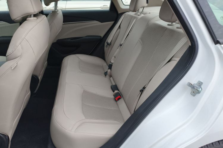 别克 英朗 2016款 15N 自动精英型中控内饰21