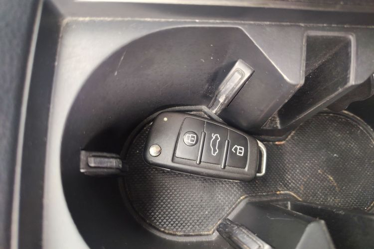 奥迪Q3 2021款 35 TFSI 时尚动感型中控内饰7001