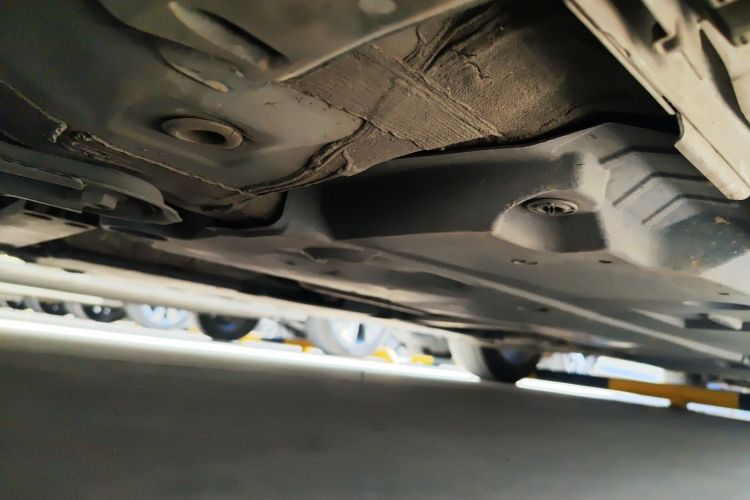 丰田 雷凌 2021款 TNGA 1.5L CVT进取版局部细节9004