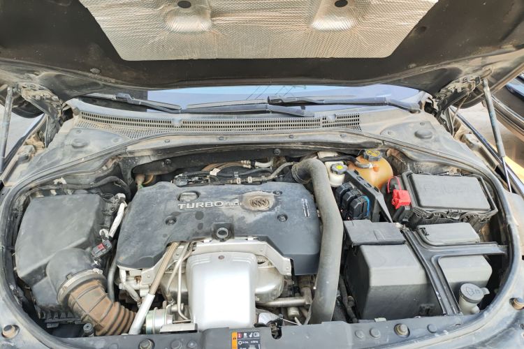 别克 君越 2016款 改款 28T 精英型机舱底盘24