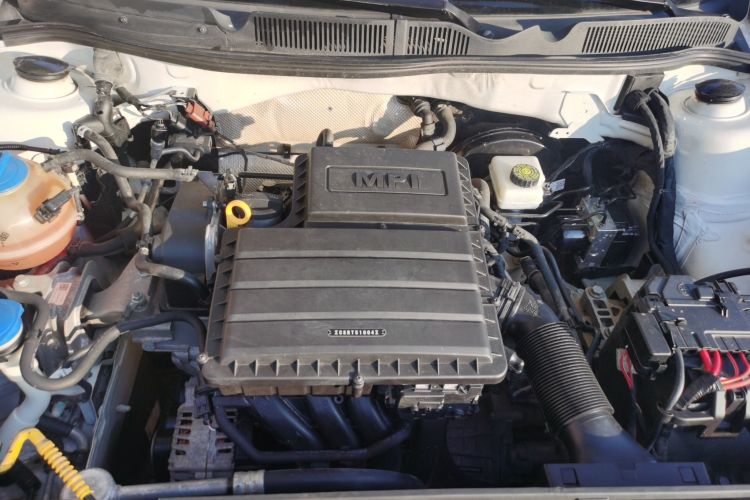 大众 宝来 2017款 1.6L 自动舒适型机舱底盘24