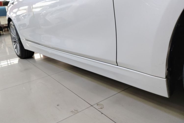 宝马3系 2019款 320Li 时尚型局部细节9001