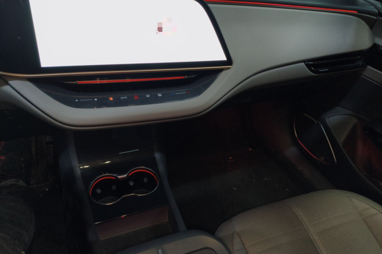 红旗EH7 2024款 690 Pro中控内饰16