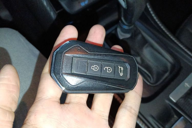 江铃 驭胜S330 2016款 1.5L GTDi 自动两驱尊贵版中控内饰11