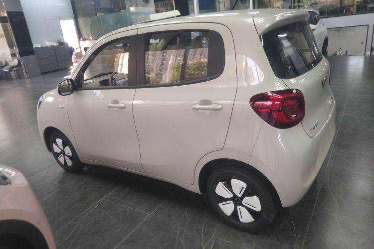 五菱汽车 宏光MINIEV 2025款 四门版 进阶款车身外观4