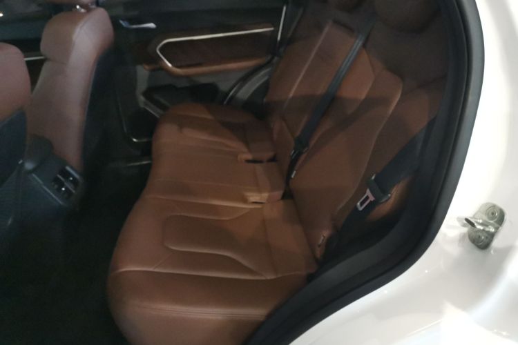 哈弗H6 2017款 红标 2.0T 自动两驱领尚型中控内饰21