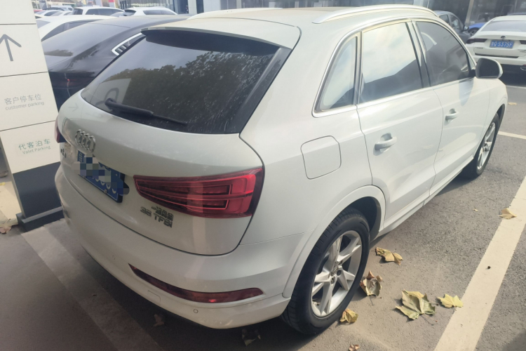 奥迪Q3 2018款 30周年年型 35 TFSI 时尚型车身外观7