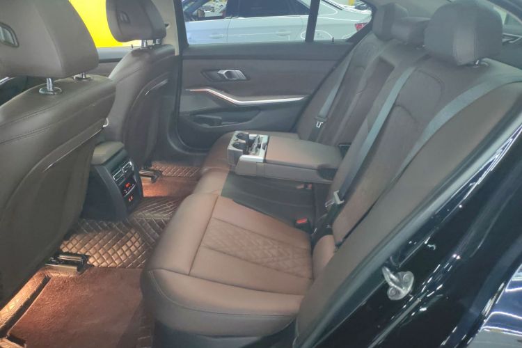 宝马3系 2023款 325Li M运动套装中控内饰21