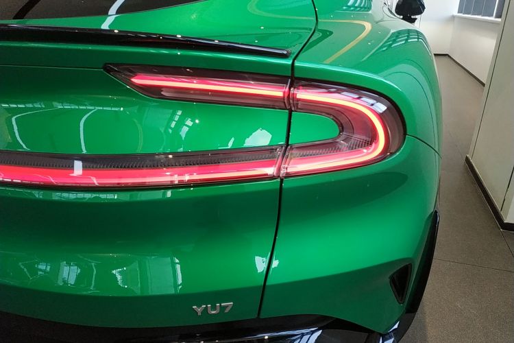 小米汽车 小米YU7 2025款 超长续航后驱版车身外观9