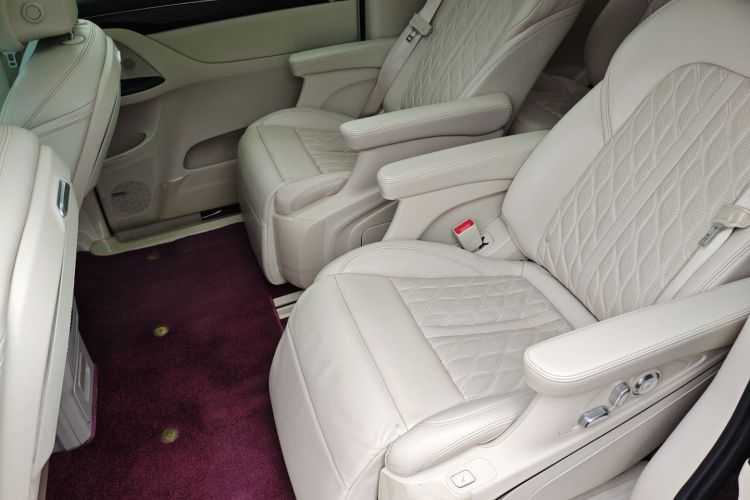 别克GL8 2020款 Avenir艾维亚 六座贤礼版中控内饰21