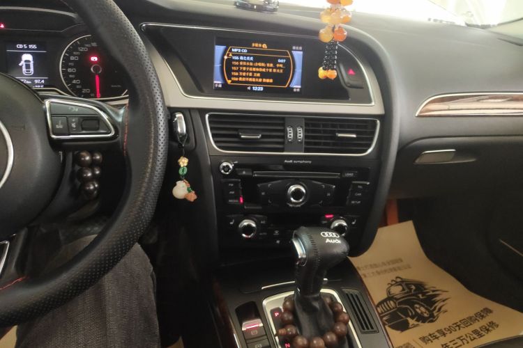 奥迪A4L 2015款 35 TFSI 自动舒适型局部细节16