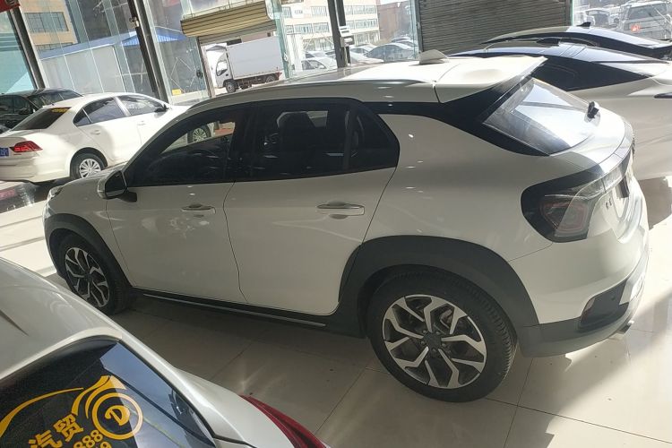 领克02 2019款 1.5T DCT两驱劲版 国VI车身外观4