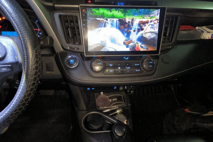 丰田 RAV4荣放 2016款 2.0L CVT两驱风尚版 国V中控内饰16