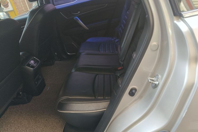 本田UR-V 2017款 370TURBO 两驱尊贵版 国V中控内饰7004