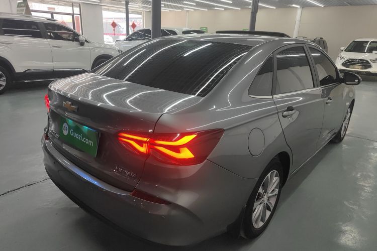 雪佛兰 科鲁泽 2022款 320 自动悦享天窗版车身外观7