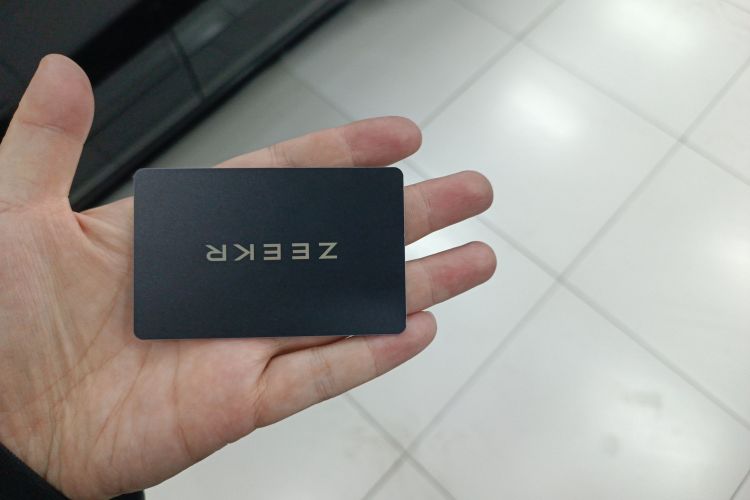 极氪001 2022款 超长续航双电机 YOU版中控内饰11