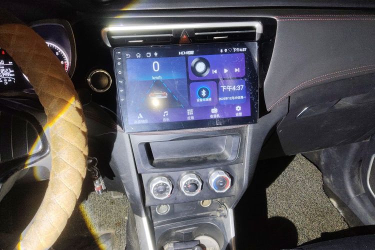 中华V3 2016款 1.5L 手动基本型中控内饰16