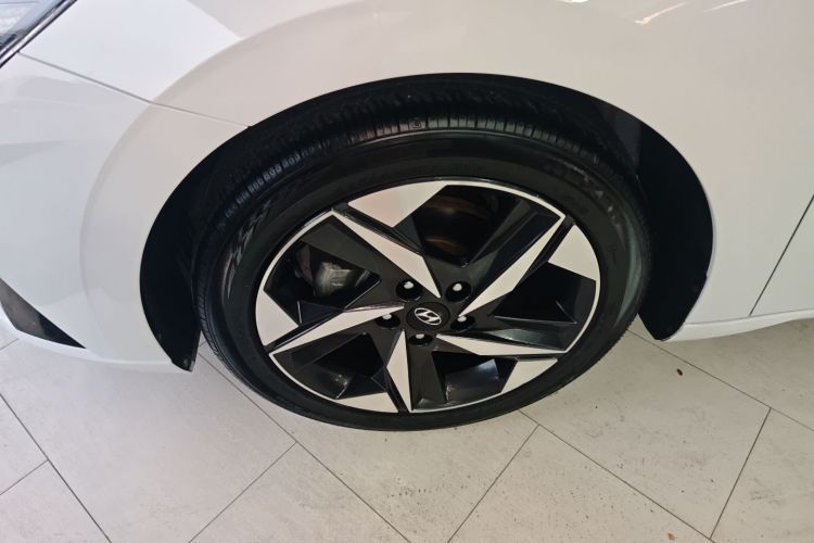 现代 伊兰特 2022款 1.5L CVT LUX尊贵版车身外观6007