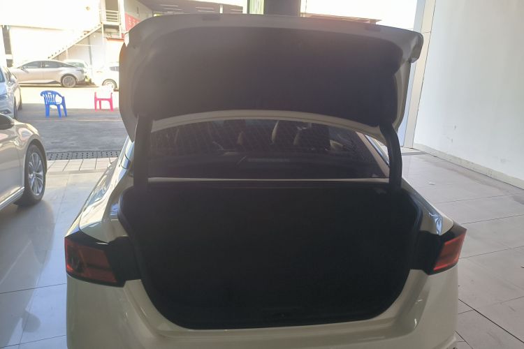 日产 天籁 2019款 2.0T XL Upper 智享版局部细节23