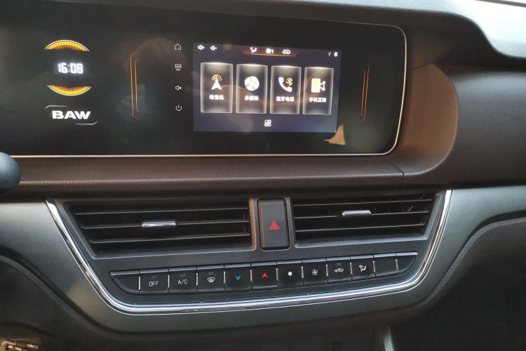 BAW北汽制造 锐胜王牌M7 2023款 2.0L 自动长轴创享型 7座中控内饰16