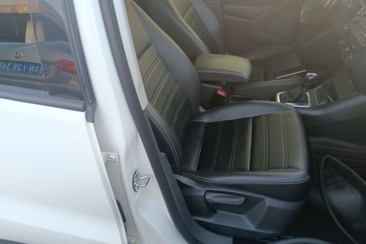 大众 途观 2016款 280TSI 自动两驱丝绸之路风尚版中控内饰41