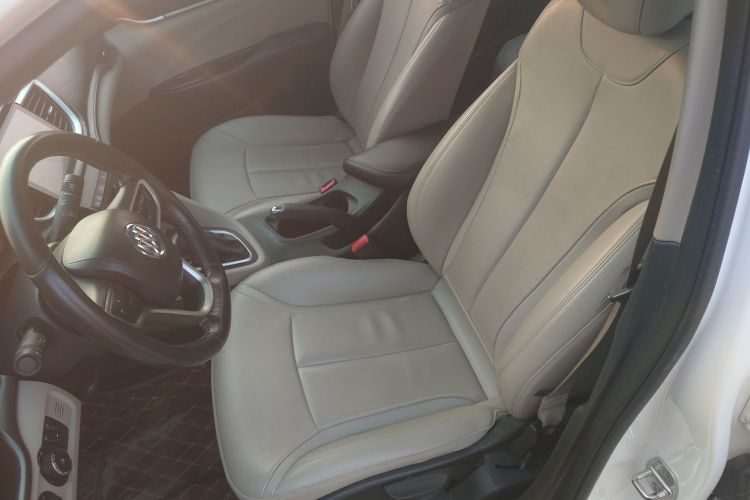 别克 英朗 2018款 15T 双离合精英型 国V中控内饰19