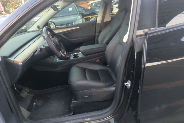 特斯拉 Model Y 2022款 长续航全轮驱动版局部细节19