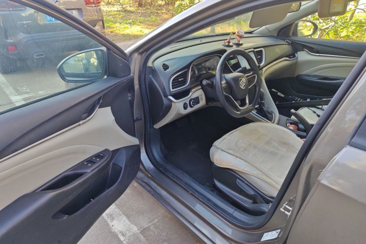 别克 英朗 2015款 15N 自动豪华型中控内饰20