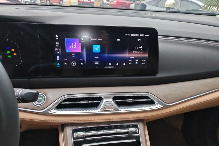 蓝电E5 2023款 1.5L DE-i 110KM旗舰型 7座中控内饰16