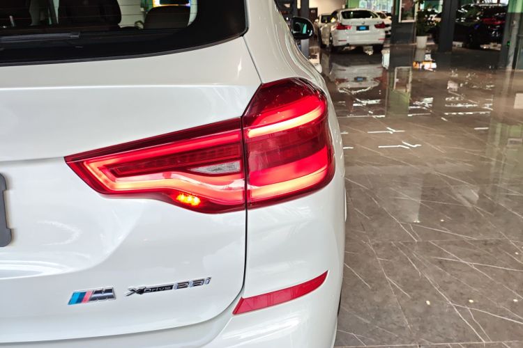 宝马X3 2018款 xDrive25i M运动套装 国VI车身外观9