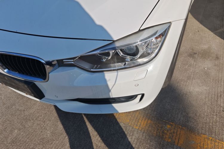 宝马3系 2015款 320i 超悦版时尚型局部细节36