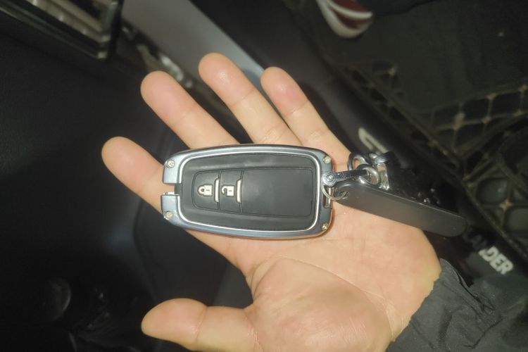 丰田 威兰达 2021款 2.0L CVT四驱豪华版中控内饰11