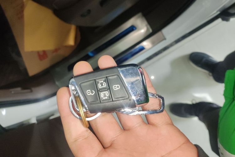 大众 威然 2020款 330TSI 豪华版中控内饰11