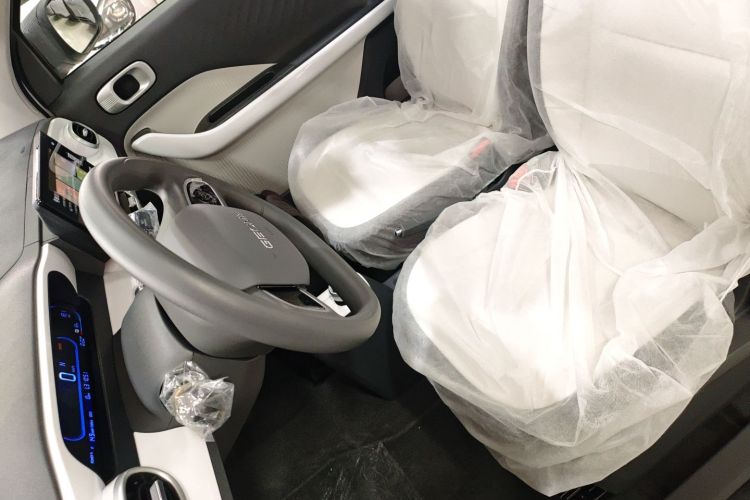 吉利银河 熊猫 2025款 210km 元气熊中控内饰19