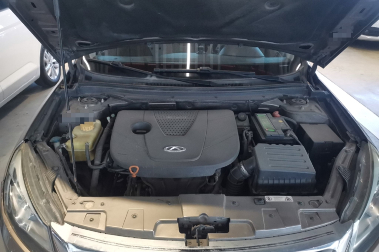 奇瑞 艾瑞泽7 2013款 1.6L CVT致享版机舱底盘24