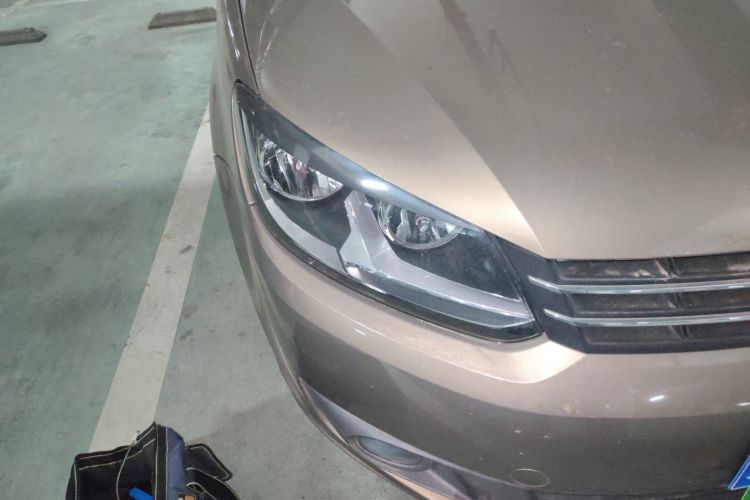 大众 途安 2015款 1.4T 手动风尚版5座车身外观8